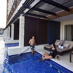 Luxury Junior Suite Swim Out